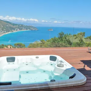 Spettacolare Vista Isola Terrazza E Idromassaggio Noli